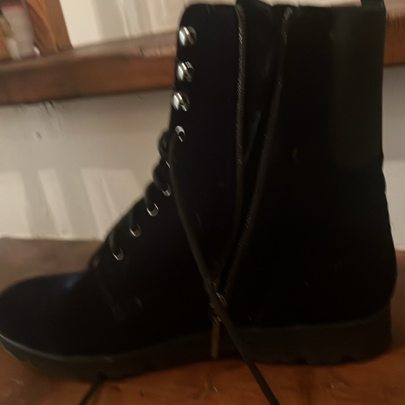 Velvet + leather upper boots man made sole navy size 10 Donald Pliner - Picture 5 of 6